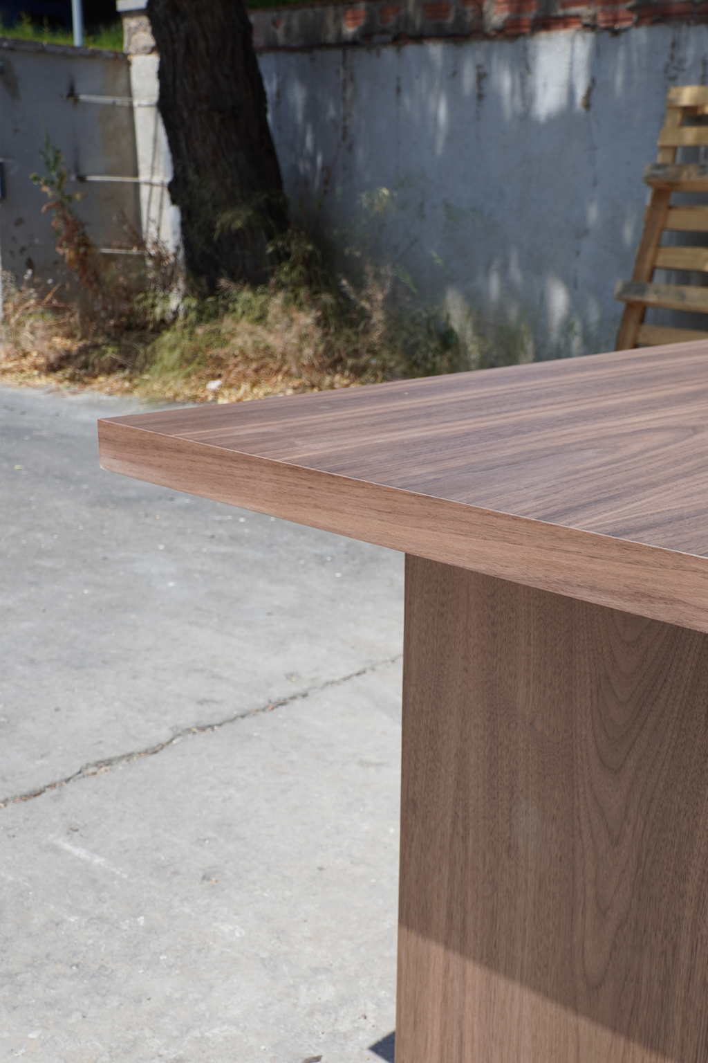 Eleonora dining table