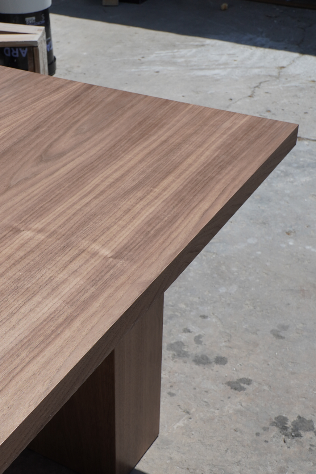 Eleonora dining table